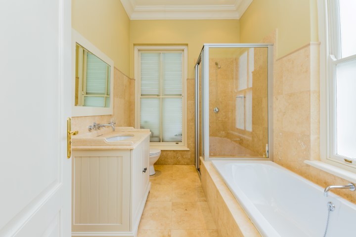 5 Bedroom Property for Sale in Constantia Western Cape